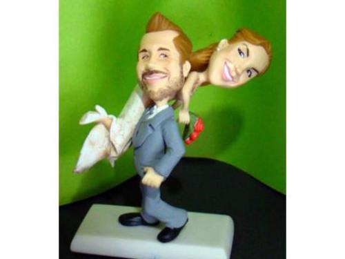 Novidade! noivinhos personalizados em caricatura. 

compre online em nossa loja virtual! somos a maior loja virutal de noivinhos topo de bolo de brasil.