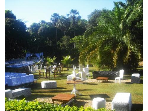 Espaço em meio a natureza