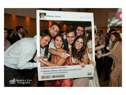 Entrega de lembrancinha e apetrechos para a pista