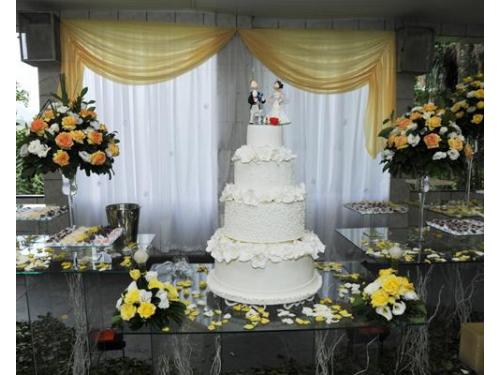 Decoração na cor vermelha. glamourosa