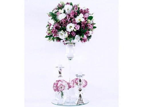 Arranjo alto para mesa de convidados