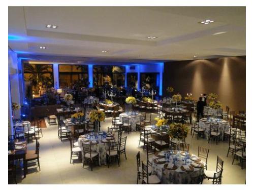 Trabalhamos em parceria com os mais renomados decoradores e paisagistas de brasília. impressione seus convidados lhes proporcionando uma festa espetacular e inesquecível.