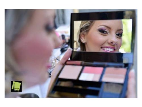 Produção cabelo e maquiagem indicaçâo