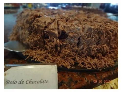 Tradicional bolo de chocolate ao leite