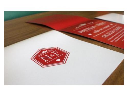 Mais info: http://rosadepapel.com.br/site/layouts/convite-coroa-rosa/