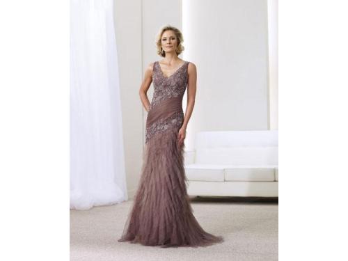 Excelentes modelos de vestidos para a mãe da noiva e do noivo