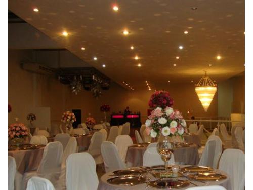 Mesas decoradas com flores maravilhosas