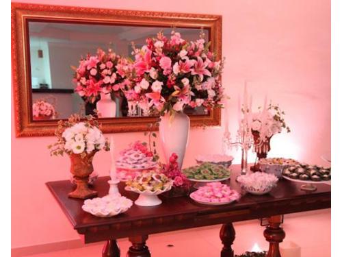 Mesas decoradas com flores maravilhosas