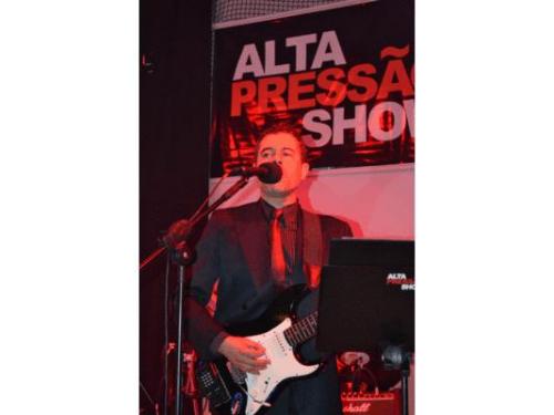 Carlão - vocal / guitarra / violão