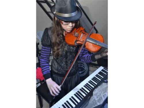 Giovanna - violino / piano elétrico / teclado