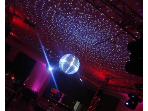 Iluminação impecável para seu casamento