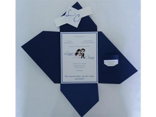 Convite com iniciais