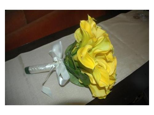 Bouquet de callas amarelas