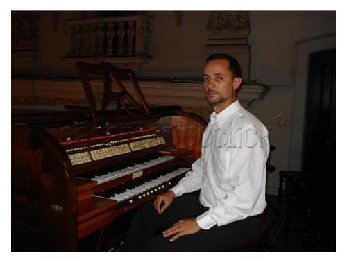 O músico ofir rastoldo