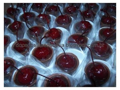 Cachepô cereja.