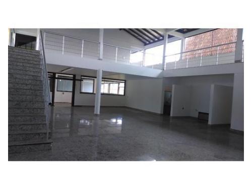 Toaletes a direita todos em blindex