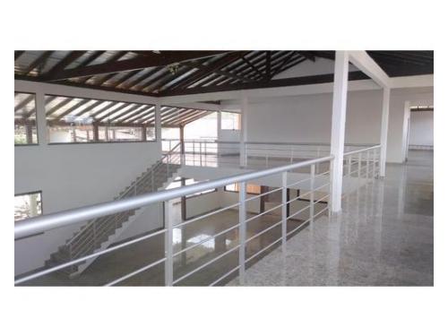 Guarda corpo todo
em aluminio