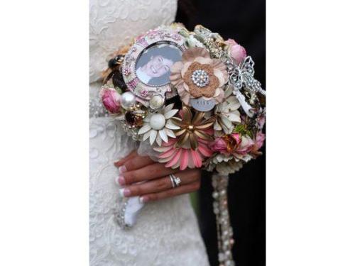 Cida Designer de buquê em broche