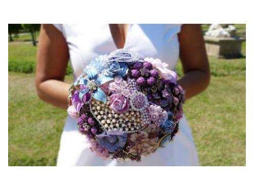 Cida Designer de buquê em broche