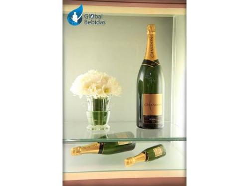 Chandon brut. use também para decorar seu casamento.