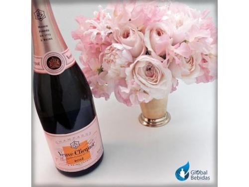 Champagne veuve clicquot rose. lindo para decoração <3