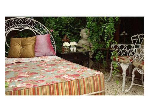 Cama no jardim- ruella pinheiros