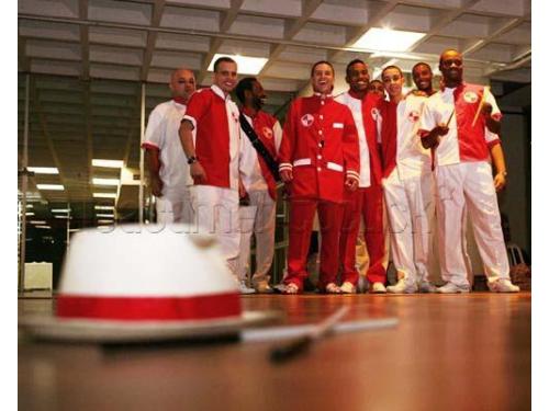 Gravação de samba enredo baseado na história dos noivos