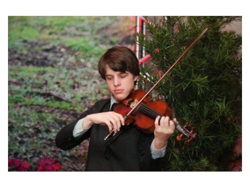 Violino solo. recepção no espaço blumen haus, em ivoti.